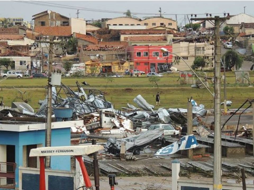 Tornado en Taquarituba, Brasil